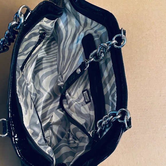 Brand new Guess handbag/purse. - Picture 2 of 3